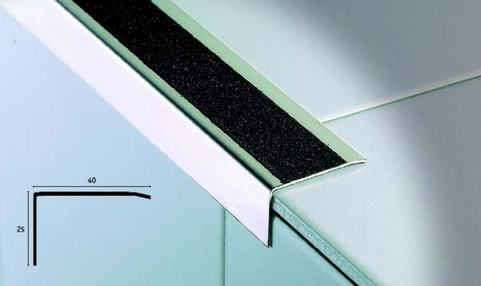 Coltar inox antiderapant protectie trepte Stairtec SI400IL