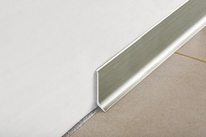 Plinta eleganta aluminiu titan periat BTTS