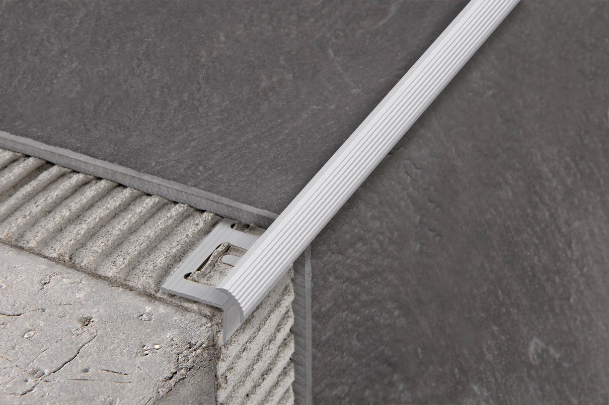 Protectie treapte acoperite cu Kerlita Prostyle KL10
